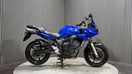 Yamaha FZ 2006 36K GOOD RUNNING PROJECT BIKE SPARES OR REPAIR 600CC 1
