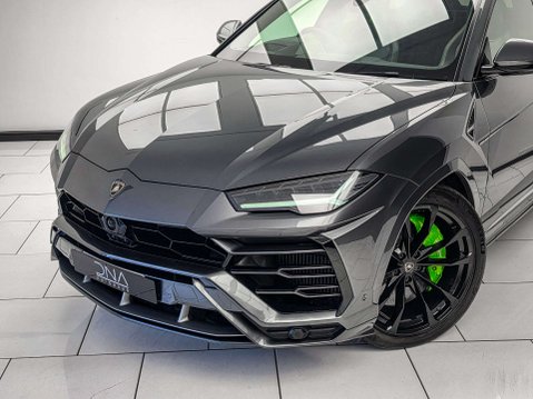 Lamborghini Urus 4.0 V8 BiTurbo SUV 5dr Petrol Auto 4WD Euro 6 (650 ps) 12