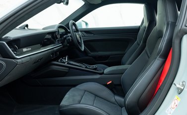 Porsche 911 Dakar 13