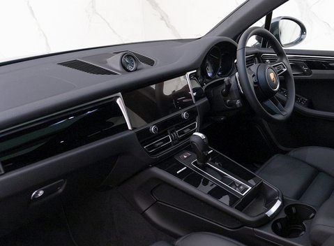 Porsche Macan S 15