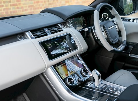 Land Rover Range Rover Sport 5.0 SVR 16