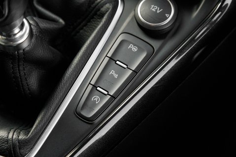 Ford Focus TITANIUM X 33