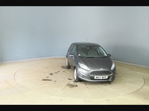 Ford Fiesta TITANIUM 2