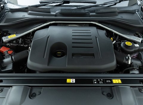 Land Rover Range Rover P460e SE 29