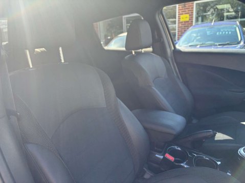 Nissan Juke 1.2 DIG-T N-Connecta SUV 5dr Petrol Manual Euro 6 (s/s) (115 ps) 12