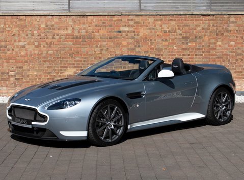 Aston Martin V12 Vantage S Roadster 6