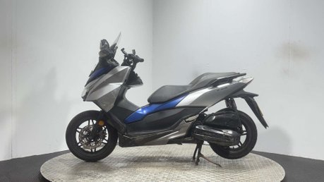 Honda Forza 125 NSS 2018 SPARES OR REPAIR PROJECT SCOOTER LEARNER BIKE 125CC 4