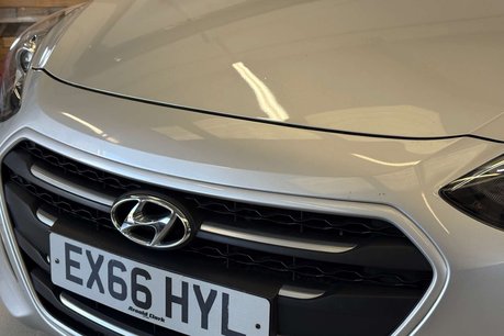 Hyundai i30 1.4 Blue Drive SE Nav Hatchback 5dr Petrol Manual Euro 6 (s/s) (100 ps) 14