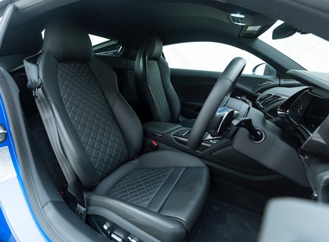 Audi R8 V10 Performance Carbon Black 10