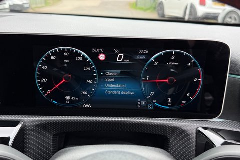 Mercedes-Benz A Class A 180 D AMG LINE PREMIUM PLUS - PAN ROOF -ELECTRIC SEATS 41