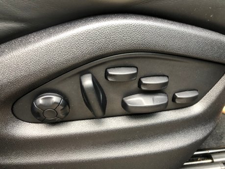 Porsche Cayenne 4.0 V8 GTS TIPTRONIC 1 owner with 45000m and £25000 of factory options 34