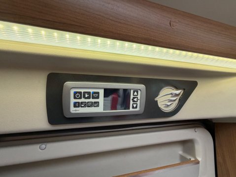 Auto-Trail V-Line 620 AUTOMATIC FIXED BED 19