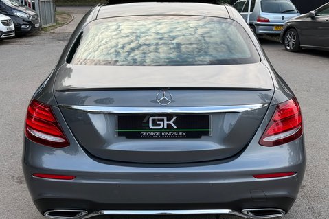 Mercedes-Benz E Class E 220 D AMG LINE PREMIUM - 2 OWNERS - 8 MERCEDES SERVICES - PAN ROOF 8