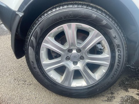 Land Rover Range Rover Evoque 2.0 TD4 SE Tech Auto 4WD Euro 6 (s/s) 5dr 13