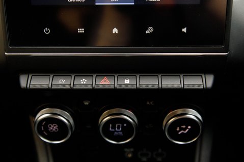 Renault Captur TECHNO E-TECH 35