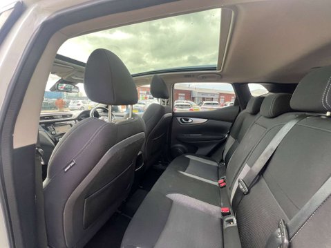 Nissan Qashqai 1.5 Qashqai N-Connecta dCi 5dr *NATIONAL DELIVERY* 26
