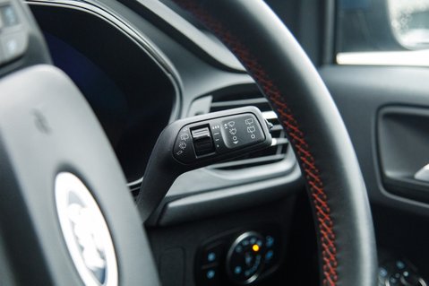 Ford Focus ST-LINE VIGNALE MHEV 18