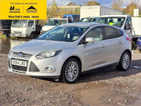 Ford Focus 1.6 Zetec Navigator Hatchback 5dr Petrol Powershift Euro 5 (125 ps) 3