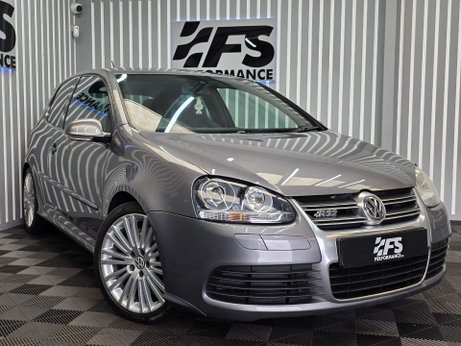 Volkswagen Golf 3.2 Golf R32 4WD 3dr 13