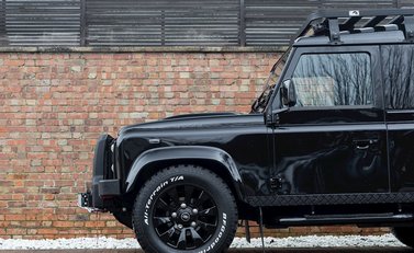 Land Rover Defender 90 Urban Truck 28