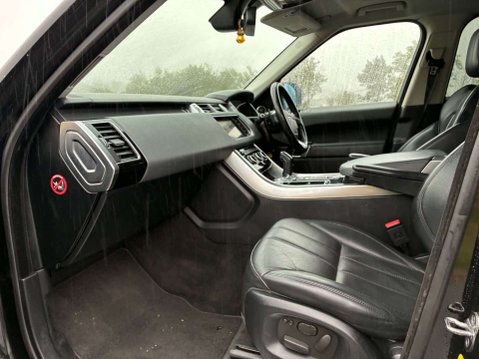 Land Rover Range Rover Sport 3.0 Range Rover Sport HSE SDV6 Auto 4WD 5dr 18