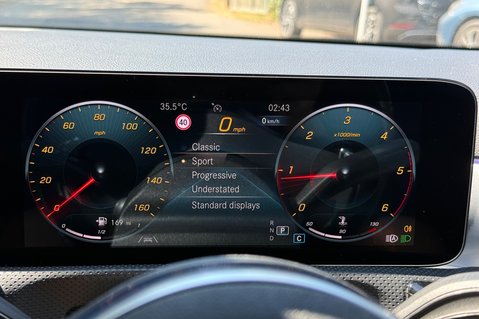 Mercedes-Benz CLA Class CLA 220 D AMG LINE PREMIUM PLUS - PANORAMIC ROOF 43