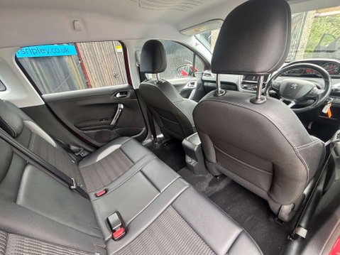 Peugeot 2008 1.2 PureTech Allure SUV 5dr Petrol Manual Euro 6 (82 ps) 37