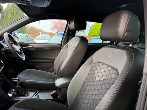 Volkswagen Tiguan 1.5 TSI R-Line DSG Euro 6 (s/s) 5dr 32