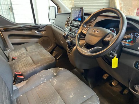 Ford Transit Custom 300 LIMITED P/V ECOBLUE L1H1 11