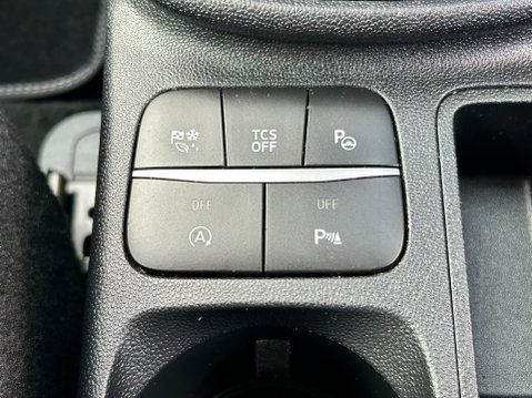 Ford Fiesta TITANIUM X MHEV 40