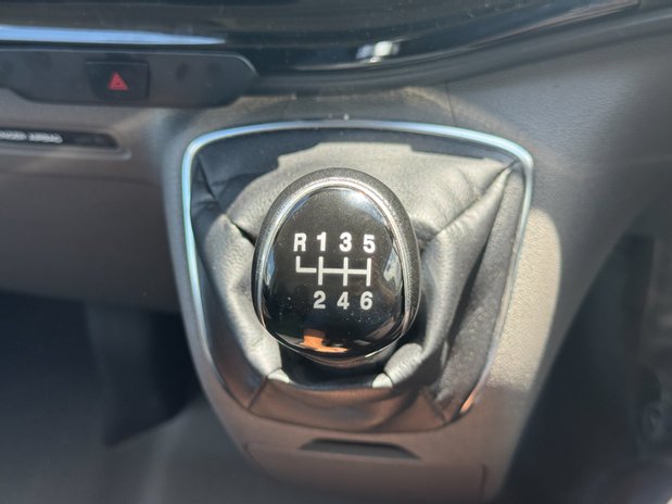 Ford Transit Custom SWB L1H1 [SOLD SM] Low Roof Limited 280 Air Con Alloys Sensors EURO 6 35