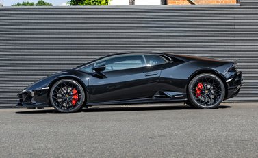 Lamborghini Huracan LP640-4 EVO 2