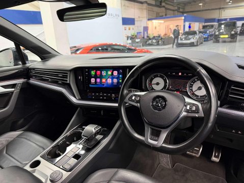 Volkswagen Touareg 3.0 TDI V6 R-Line SUV 5dr Diesel Tiptronic 4Motion Euro 6 (s/s) (286 ps) 29