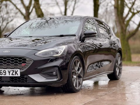 Ford Focus 2.3 Focus ST 5dr 42