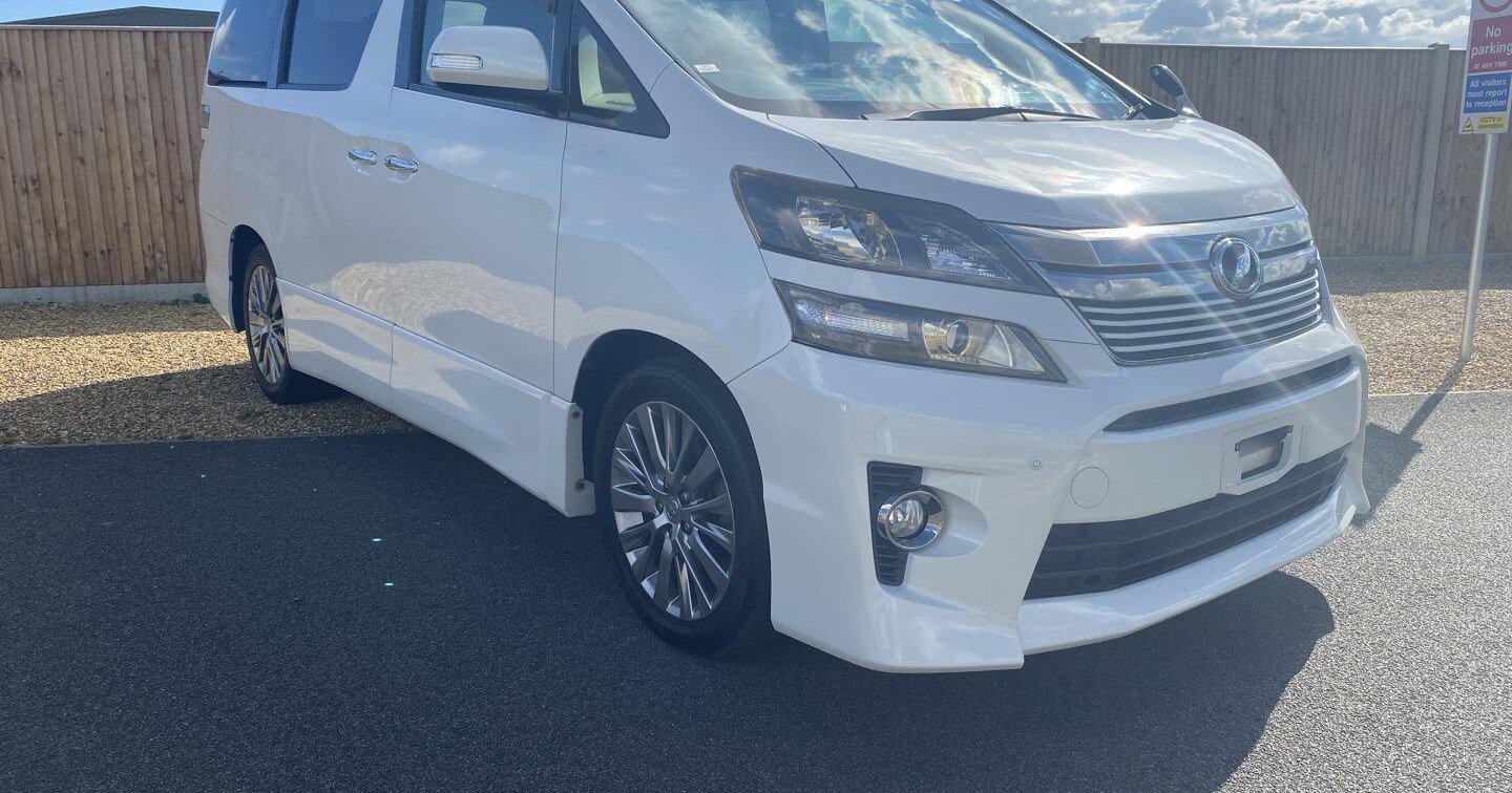 2014 Toyota Vellfire