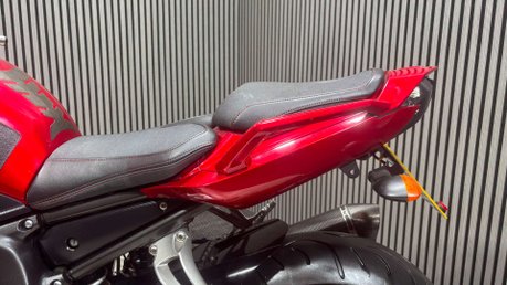 Yamaha FZ1 FAZER 2006 38K LONG MOT AKRAPOVIC EXHAUST 1000CC 46