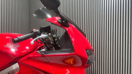 Honda VFR 2001 ONLY 13K FUEL INJECTED NON VTEC 1 OWNER NEW MOT 800CC 26
