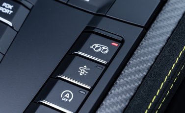 Porsche 718 Spyder RS 29