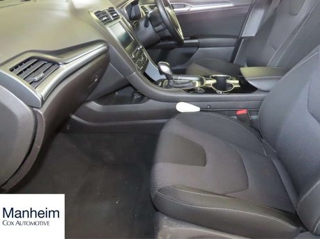 Ford Mondeo 2.0 TiVCT Titanium Saloon 4dr Petrol Hybrid CVT Euro 6 (s/s) (187 ps) 2