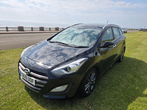 Hyundai i30 1.6 CRDi Blue Drive Premium Tourer DCT Euro 6 (s/s) 5dr 7
