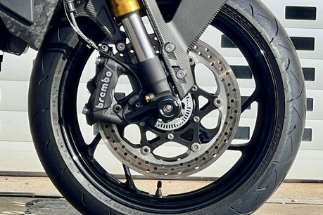 Suzuki GSX GSXS 1000 9