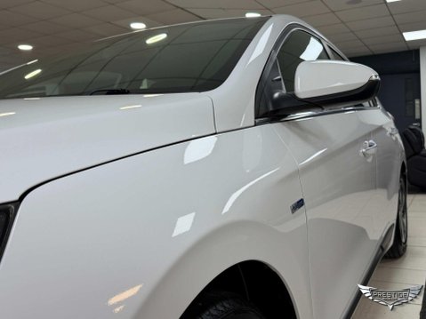 Hyundai IONIQ 1.6 h-GDi Premium DCT Euro 6 (s/s) 5dr 63