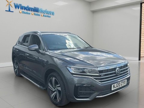 Volkswagen Touareg 3.0 TDI V6 R-Line Tech Tiptronic 4Motion Euro 6 (s/s) 5dr 1