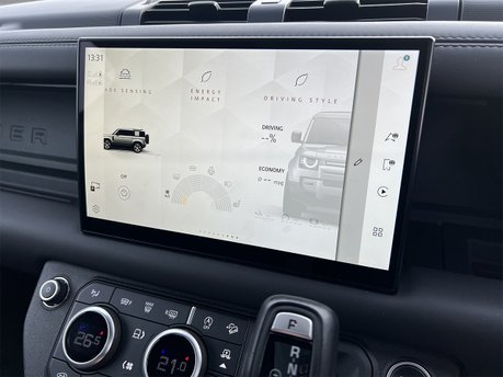 Land Rover Defender V8 71