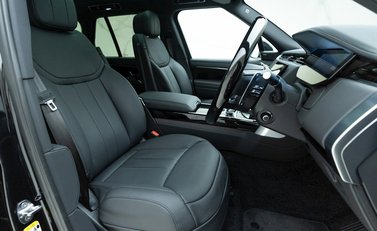 Land Rover Range Rover D350 SE 10