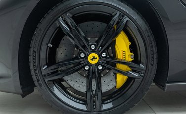 Ferrari GTC4 Lusso V12 31