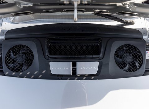 Porsche 911 Carrera GTS (991.2) 28