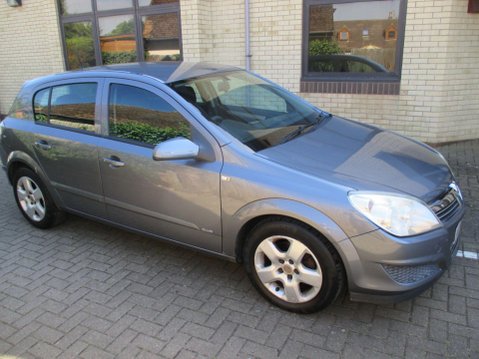 Vauxhall Astra 1.6i 16v Club 5dr 1