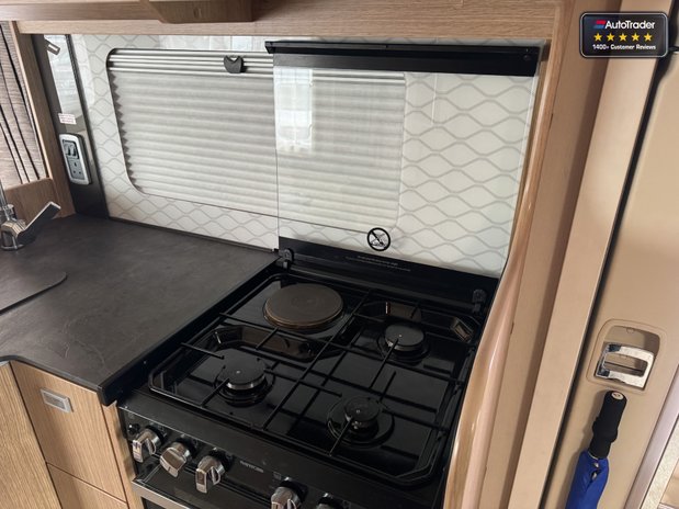 Auto-Trail Tracker 2 Berth|2 Belt|Rear lounge|Large Bathroom|TV 14
