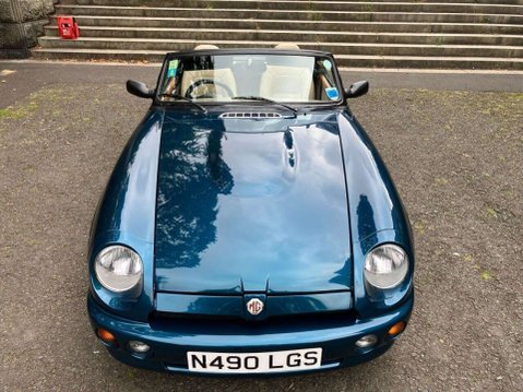 MG RV8 4.0 20